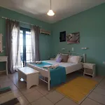 Contaratos Lettings 3* Livadi (Kythira)