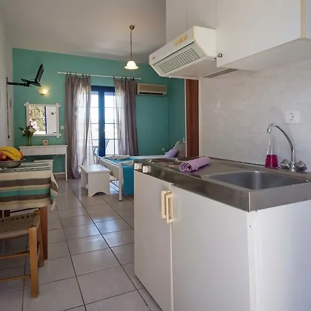 Apartmanhotel Contaratos Lettings 3*