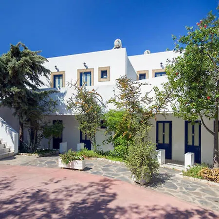 Contaratos Lettings 3* Livadi (Kythira)