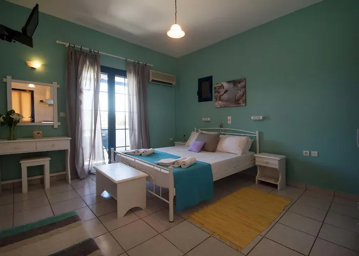 Contaratos Lettings 3* Λιβάδι Κυθήρων