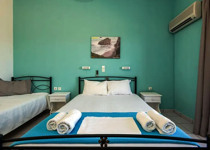 Ξενοδοχείο με διαμερίσματα Contaratos Lettings Λιβάδι Κυθήρων