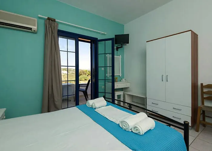 Ξενοδοχείο με διαμερίσματα Contaratos Lettings Λιβάδι Κυθήρων